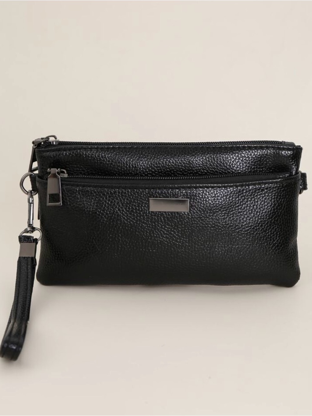 Black hand and shoulder bag